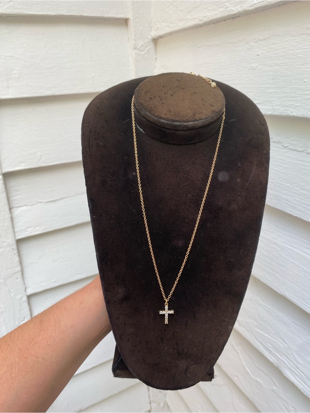Gold Cross Pendant Necklace with Clear Stones Signed GV9 - Picture 4 of 13